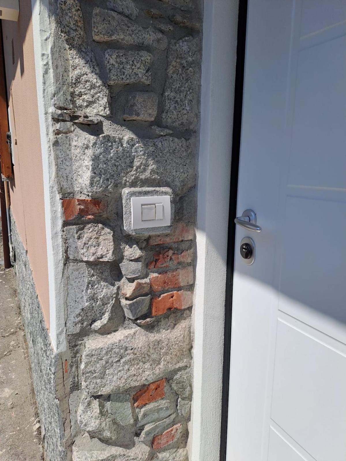 Stone House San Maurizio D'opaglio Exterior foto